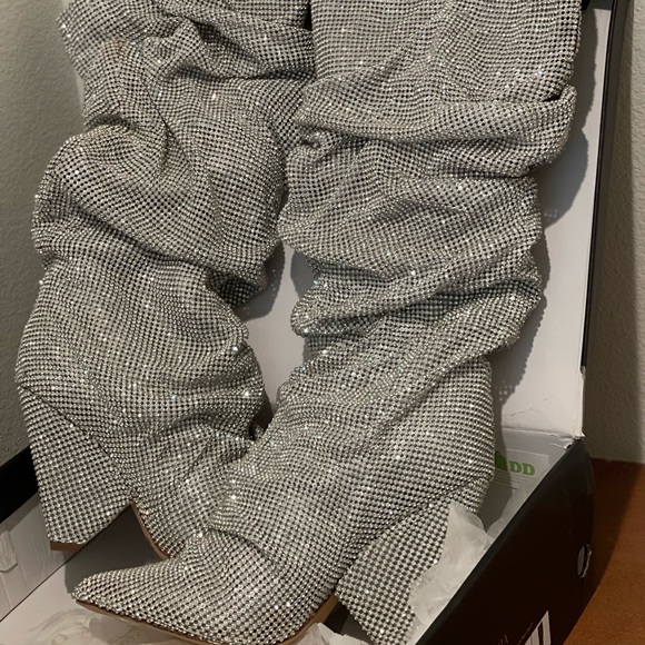 Crystal Rhinestone Embellished Slouch Boots New with Defeats - Picture 11 of 14